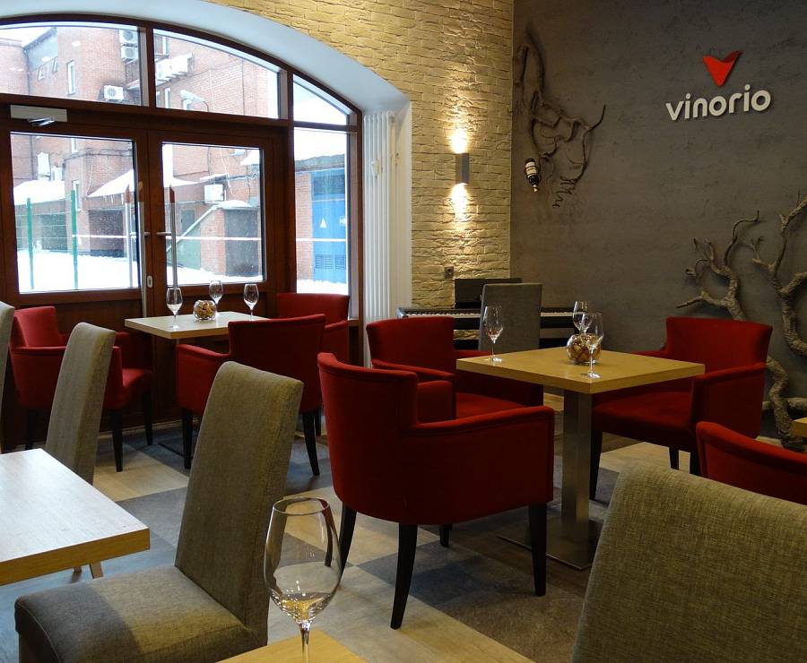 Винный бутик и бар Vinorio3