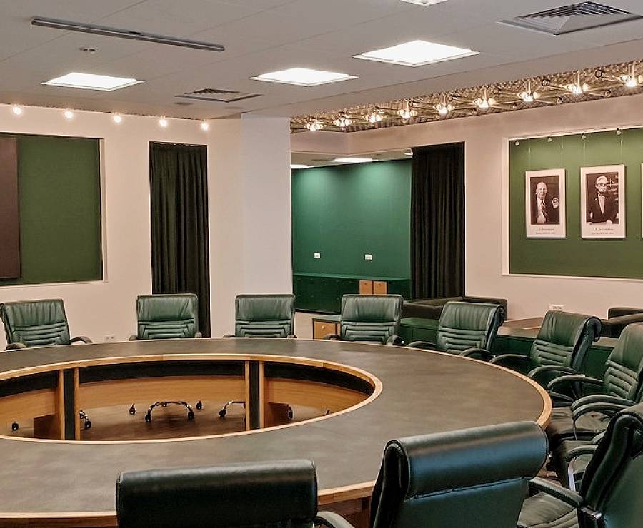 Конференц-зал Ядерного института5