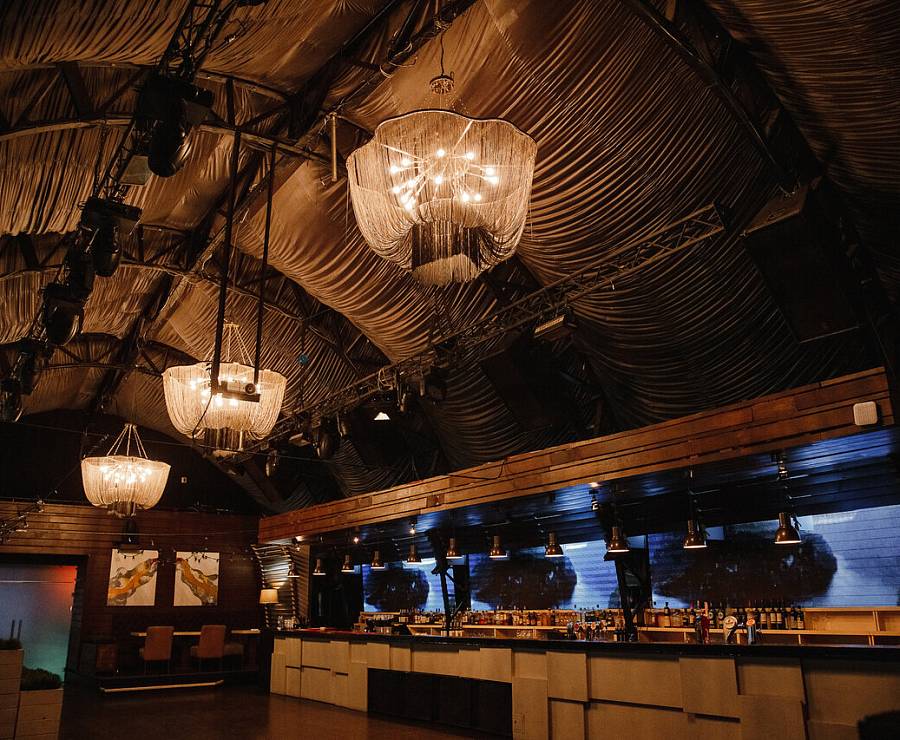 Бар Lookin Rooms (Известия Холл)37