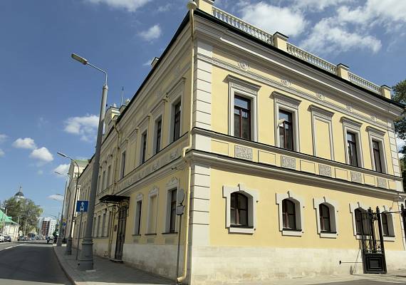 Мы переехали: новый шоурум в историческом здании на Николоямской
