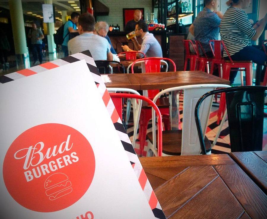 Бар-ресторан BUD Burgers (Шереметьево)17