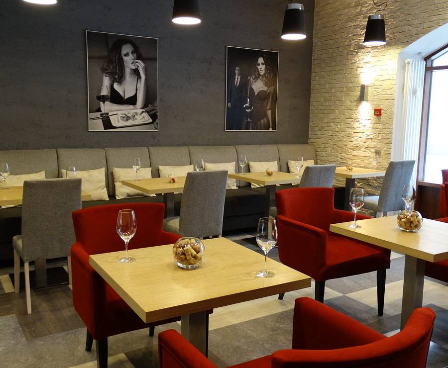 Винный бутик и бар Vinorio2