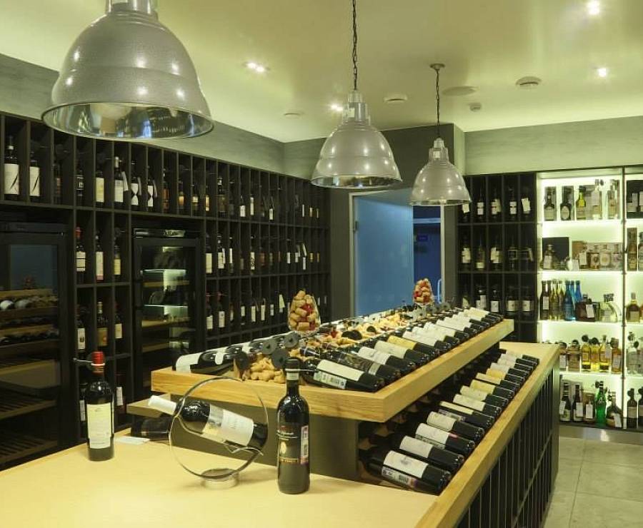 Винный бутик и бар Vinorio22