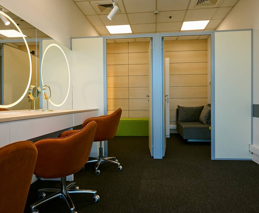 CREW LOUNGE S7 AIRLINES9