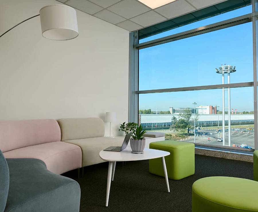 CREW LOUNGE S7 AIRLINES3