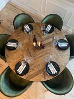 картинка Столешница из натурального шпона + массива с фигурной раскладкой Столешницы от производителя ТЕХНОбар