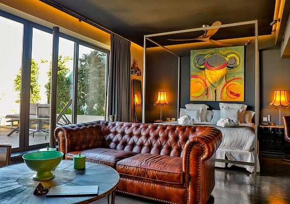 Главные тренды 2025 в мягкой мебели для ресторанов и отелей