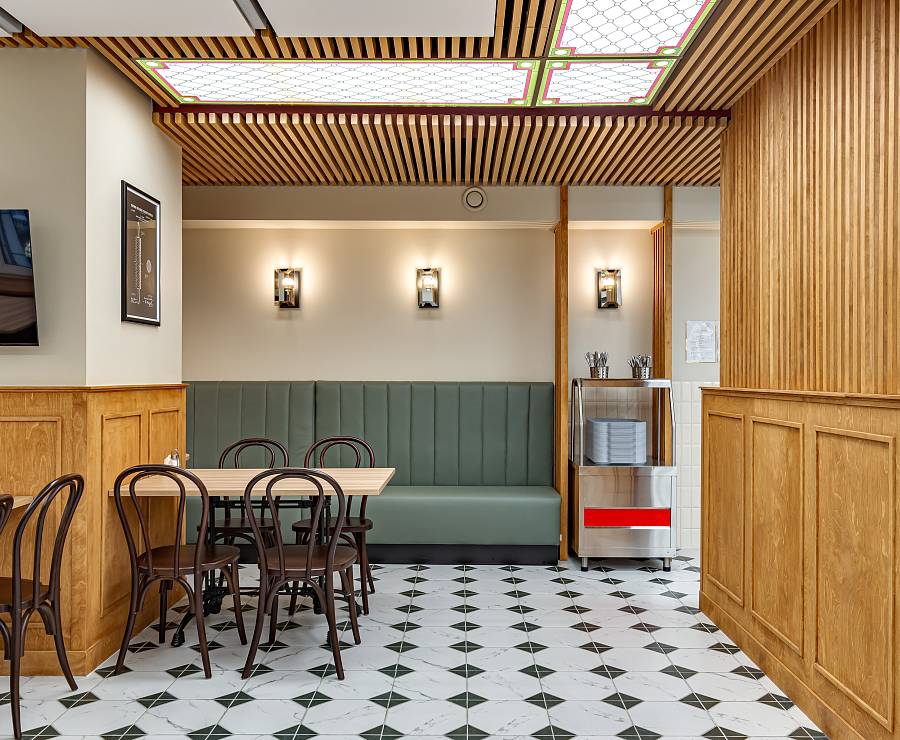 Столовая при отеле7