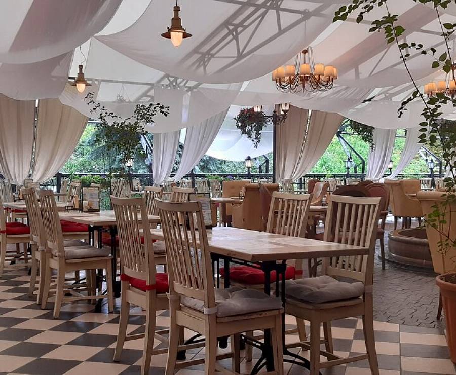 Ресторан Ив. Дурдинъ38