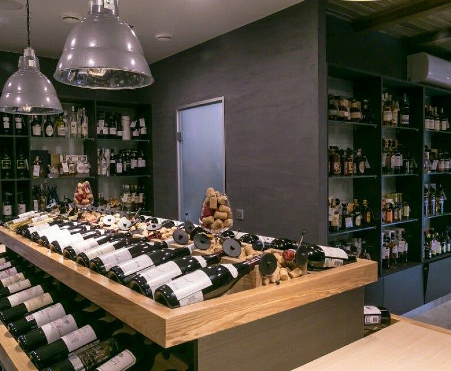 Винный бутик и бар Vinorio24